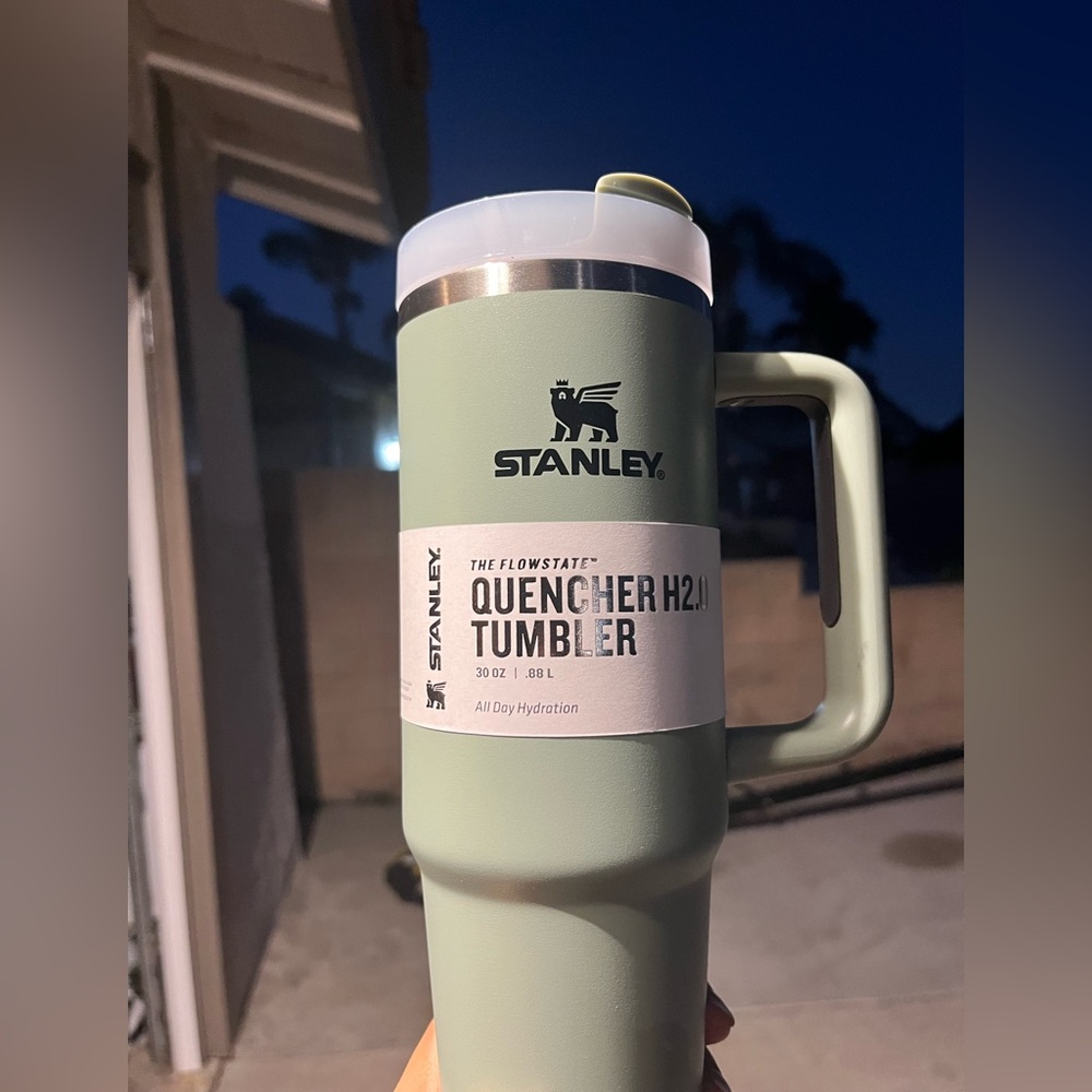 Stanley Sage Quencher H2.0 Tumbler 30oz green flowstate cold straw cup - Picture 3 of 3